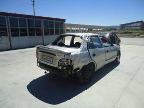 Hyundai Accent  1.5 - 1.3 ( Yumurta Kasa ) Yarım Motor Çıkma 