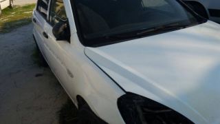 Hyundai Accent ERA  Ön Panjur çıkma 