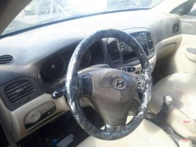 Hyundai Accent ERA  Ön Panjur çıkma 