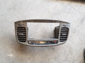 Hyundai Accent Era Teyp Çerçevesi Komple Çıkma 
