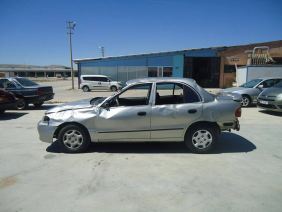 Hyundai Accent ( Yumurta Kasa ) Ön panel çıkma 